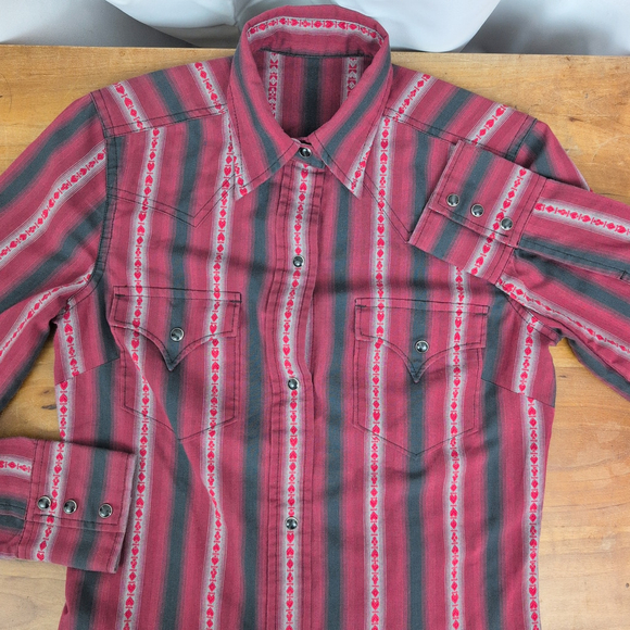 Ladies' Card Suit Stripe Snap Button Western Shirt - Picture 7 of 8